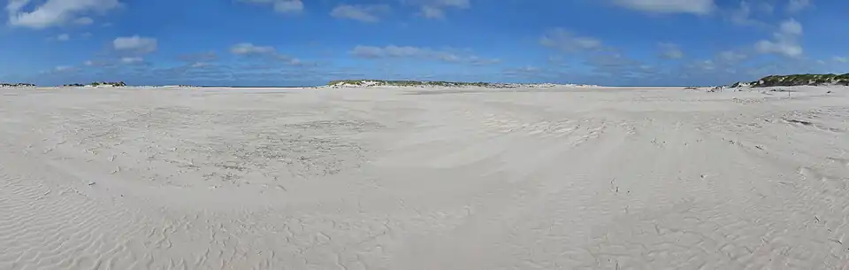 Auf dem Kniepsand nahe dem Leit- und Quermarkenfeuer