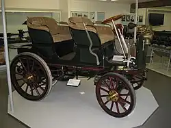 Ohne Frontscheibe, Türen und Verdeck: Koch von 1898