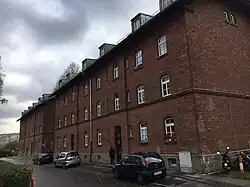 Hintere Reihe der Wohnblöcke