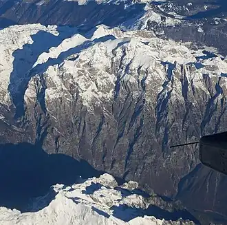 Luftaufnahme im Winter – Zla Kolata oben links