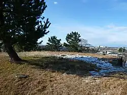 Basis eines dreistöckigen Wachturms