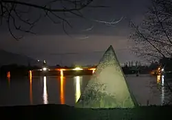 Stein an Saarmündung