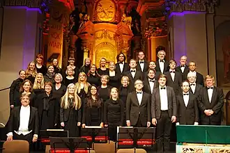 Der Konzertchor Darmstadt in der barocken Wallfahrtskirche ‚Swieta Gora‘, Gostyn, Polen, im Oktober 2013