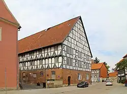 Magazingebäude „Kornspeicher“ hinter dem Zeughaus