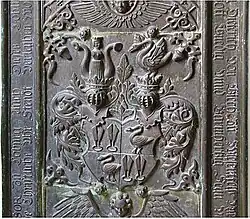 Bronzeepitaph mit dem Wappen der Familie von Giech in der Kirche von Krögelstein