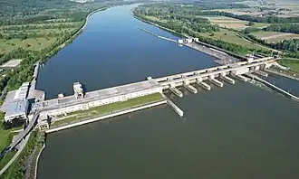 Kraftwerk Wallsee-Mitterkirchen von der Unterwasserseite