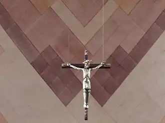 Holzkreuz mit silbernem Korpus und Dornenkrone mit Bernstein