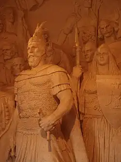 Statue von Skanderbeg in der Eingangshalle