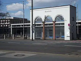 Kunsthalle; Entrée mit Portikus des nördlichen Rheintors (2015)