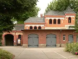 Versorgungsstation mit Treppenaufgang