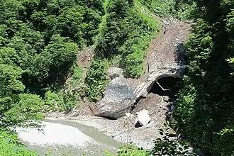 Kurobe-Schlucht Ewiges Eis auf 400&nbsp;m Höhe