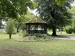 Pavillon im Park