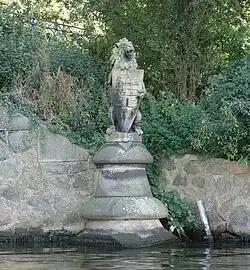 Löwe bei der Feenteichbrücke