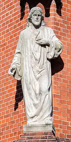 Detail aus der Frontansicht der St.-Lorenz-Kirche