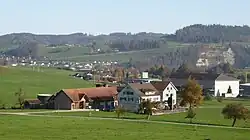 Neuwies, dahinter Gebäude der Armee im Lerchenfeld