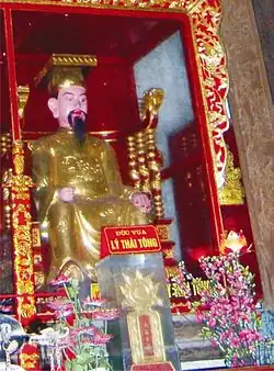 Statue von Lý Thái Tông am Lý-Bát-Đế-Schrein