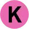 K als schwarzer Großbuchstabe in altrosa gefülltem Kreis
