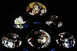 Gottvater und Engel im Maßwerk