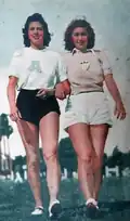 Lelia Spuhr (links) und Lotte Sturzenegger (rechts) am 13. Dezember 1940