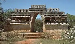 Bogen von Labná (um 800)