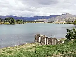 Lake Dunstan – Kawarau Arm mit Blich zu den Carrick Range