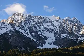 Südseite des Hochkönigstocks. Hoher Kopf (rechts der Bildmitte)