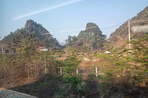 Blick aus dem Fenster zwischen Luang Prabang und Vang Vieng