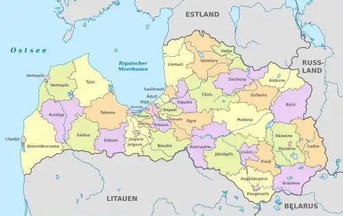 Grafische Karte von Lettland mit allen Verwaltungsbezirken und den umliegenden Staaten.