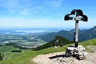 Blick vom Laubenstein auf Aschau und den Chiemsee