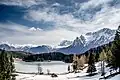 Lautersee im Winter mit Karwendel (links) und Soierngruppe