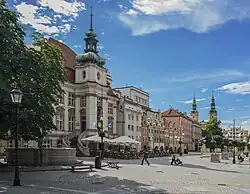 Liegnitzer Ring mit Altem Rathaus und Heringsbuden