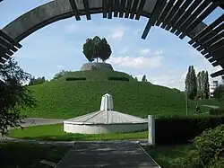 Ansicht von Osten (Laube und Brunnen der Kunststation Villa Moser).