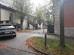 Erich-Markel-Haus, Einfahrt