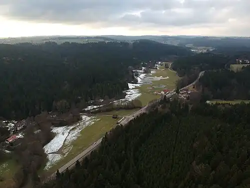 Blick über das Leintal bei Zimmerbach in Richtung Westen