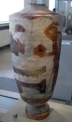 Typ V: Prothesis auf einer attisch-weißgrundigen polychromen Lekythos der Gruppe der Huge Lekythoi, Ende 5. Jh. v. Chr., gefunden in Alopeke, heute in der Antikensammlung Berlin/Altes Museum