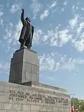 Lenin-Denkmal (1956–1957, mit Architekten Anatoli Issaakowitsch Pribulski, Pjotr Deminzew) Jekaterinburg