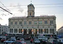Der Leningrader Bahnhof in Moskau