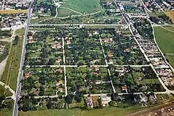 Luftbild der Eggarten-Siedlung, links die Lassallestraße