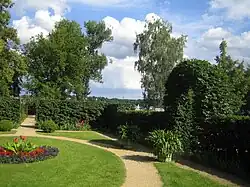 Der ovale Heckengarten