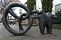 Der Brezelfresser (1991) vom Skulpturenweg in Nieder-Olm
