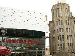 rechts: einstiges Althoff-Warenhaus von 1912 kurz vor dem Abriss 2008