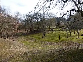 Der Burgstall des Schlosses aus dem 18. Jh.