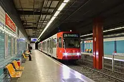 Wagen 2207 als ausrückende Linie 14 an der Haltestelle Fuldaer Straße Richtung Keupstraße