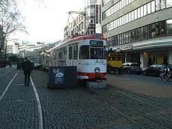 Ehemaliges Café[30] in einem GT8-Wagen auf den seit 2008 stillliegenden Gleisen in der Kampstraße