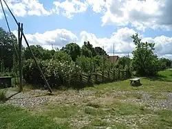 2006 wurden mehrere Gärten neu angelegt, der Hof gepflastert und Zäune wieder aufgestellt