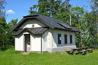 Die Lochenhütte am Osthang des Lochensteins