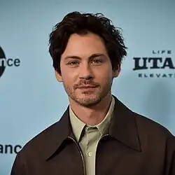 Logan Lerman und Molly Gordon spielen Isaac und Iris