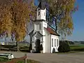 Die St.-Anna-Kapelle neben dem Gutshof.