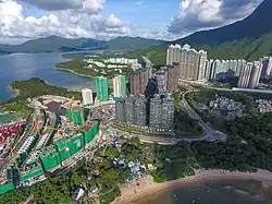 Typische Hochhaussiedlung bei Wu Kai Sha (烏溪沙) nahe der Schule