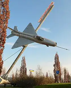 MiG&nbsp;21 als Reklame für das Luftfahrtmuseum